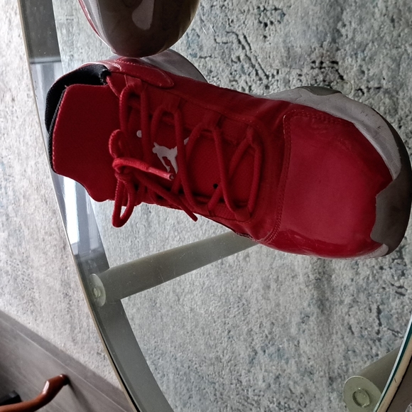 Jordan 11 CMFT low Red/white - Picture 2 of 3